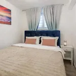 Apartment Apartment Amor