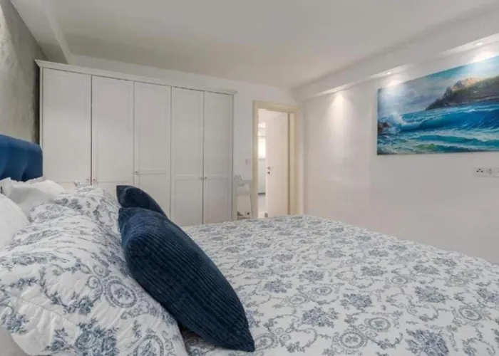 Apartment Amor 풀라