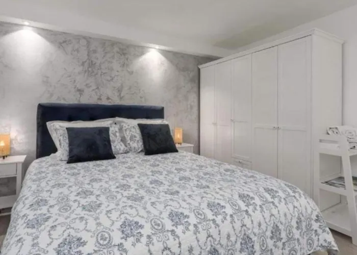 Apartment Amor 풀라