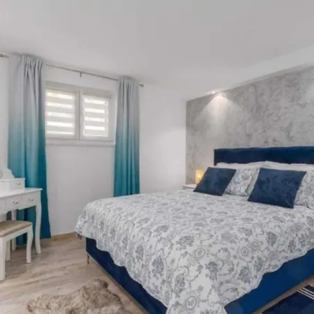 Apartment Amor بولا